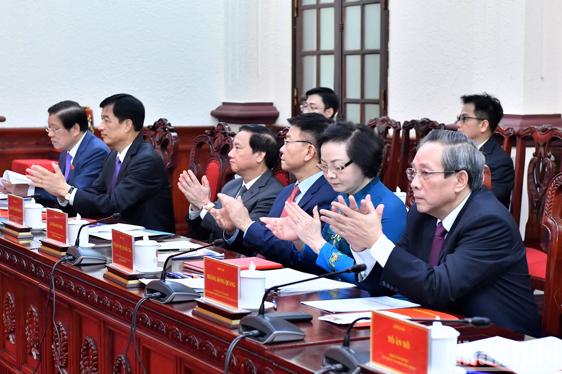 与会代表。