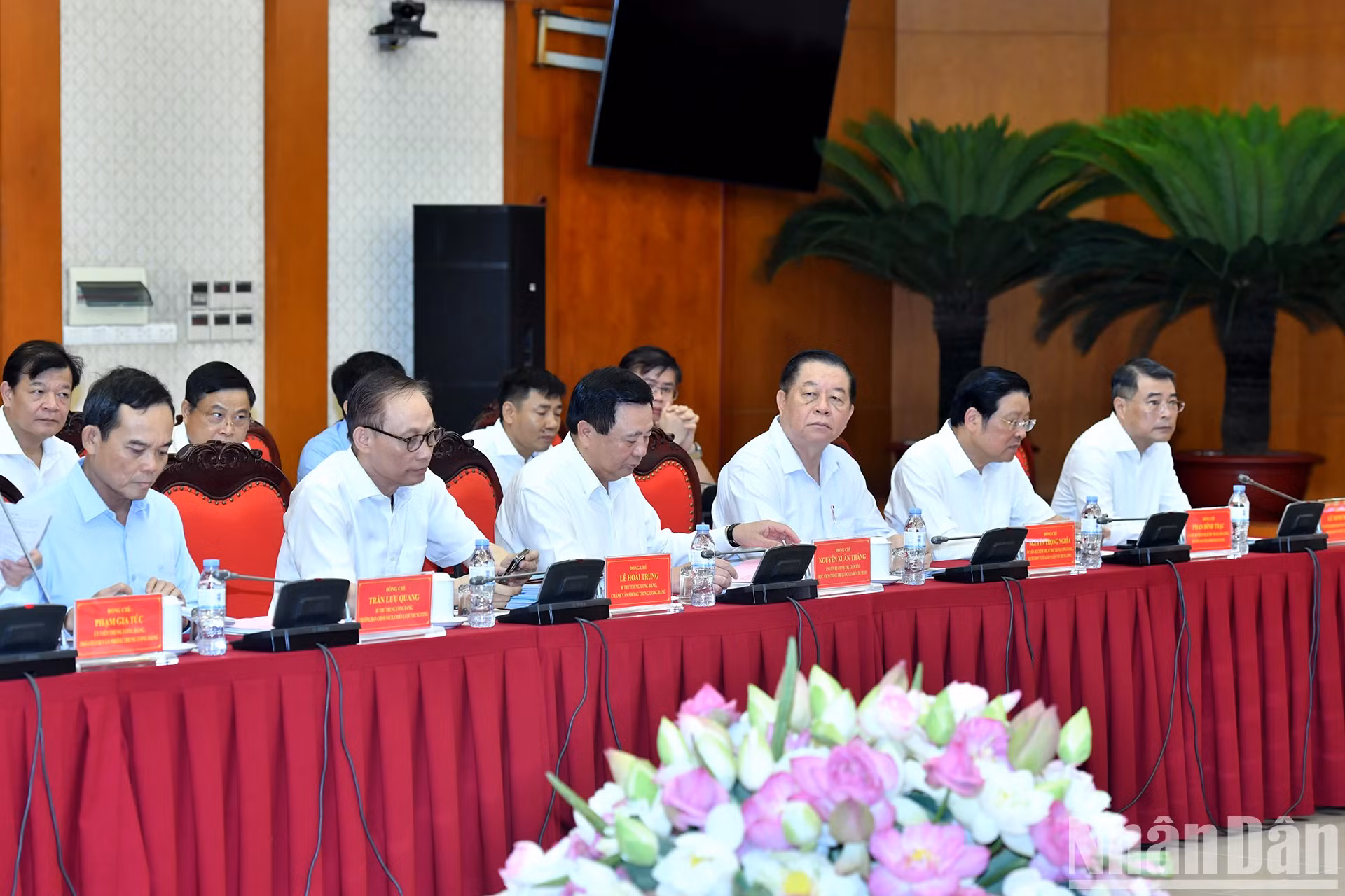 与会代表。
