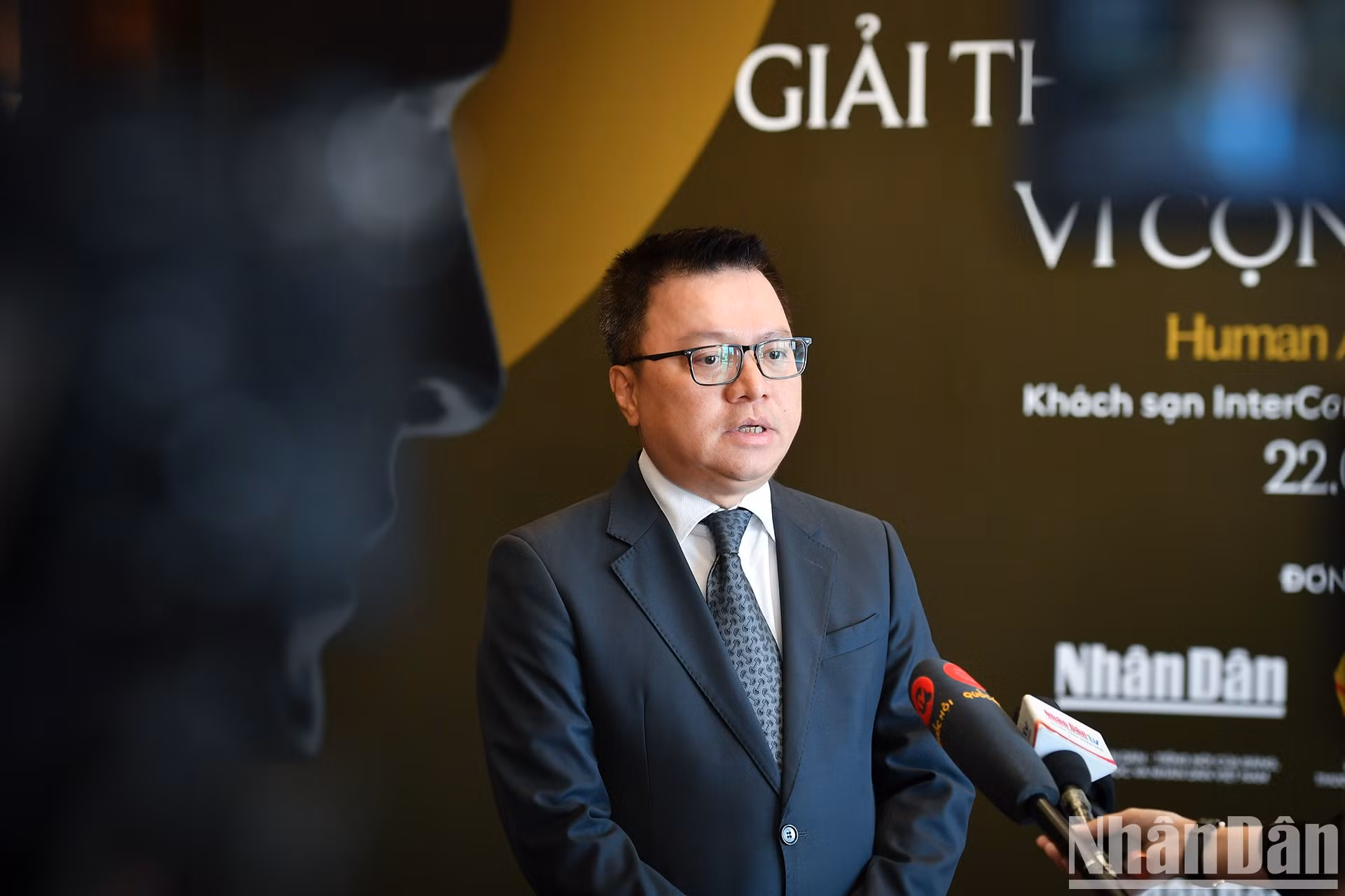 题为“先锋印记”的2023年社区行动奖新闻发布会在河内举行【组图】 ảnh 14