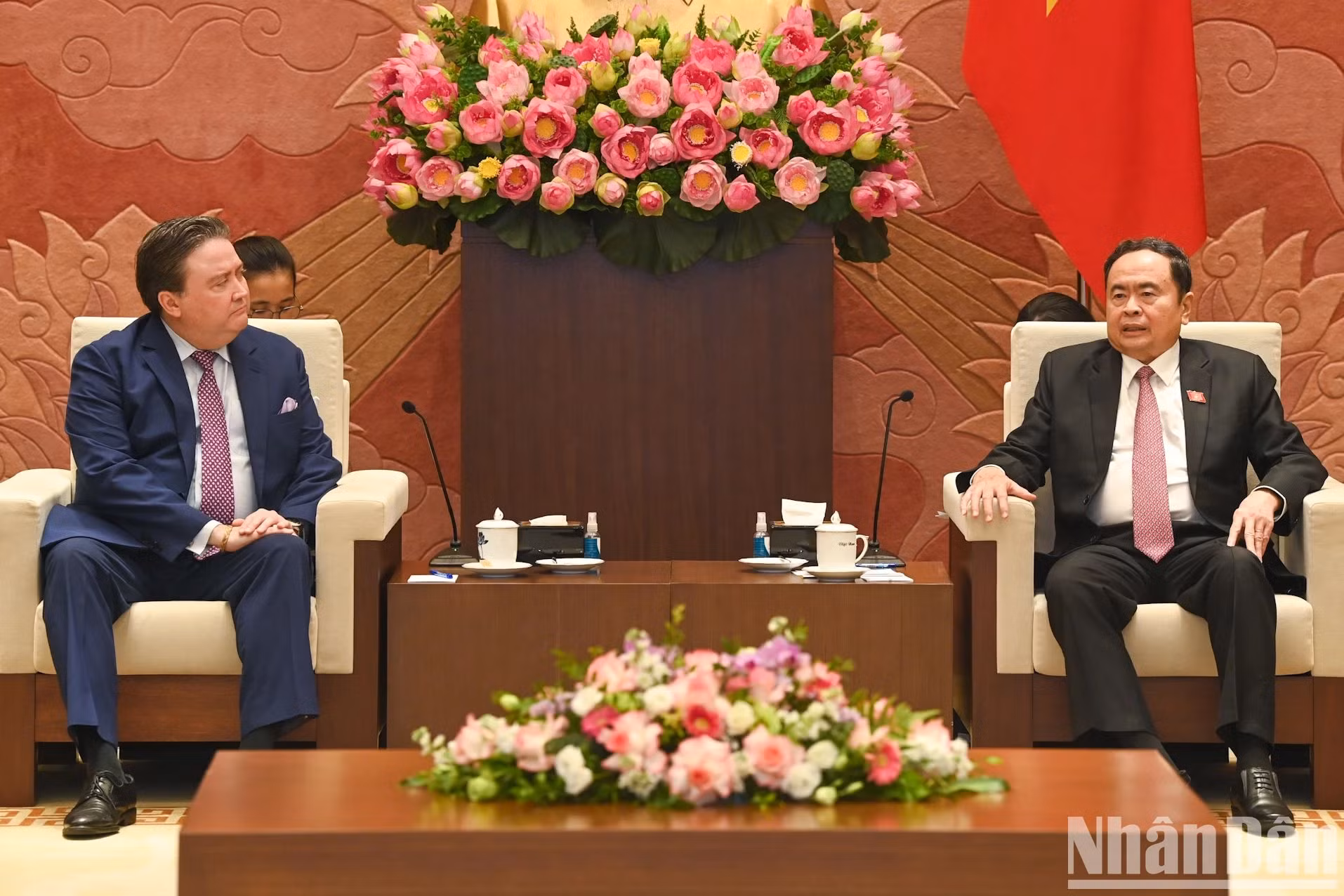 国会主席陈青敏与美国驻越南大使马克·纳珀。
