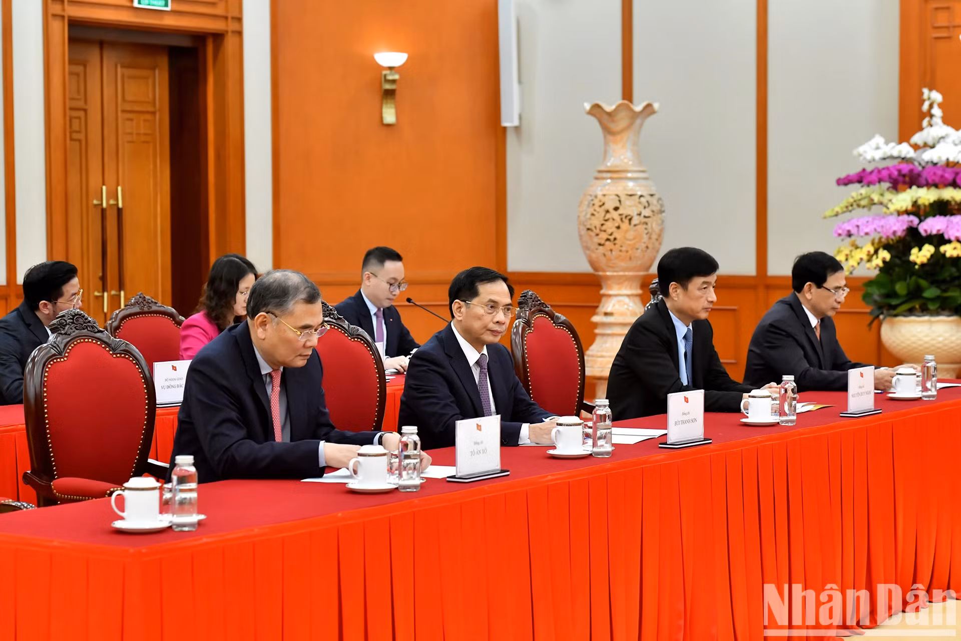 与会代表。