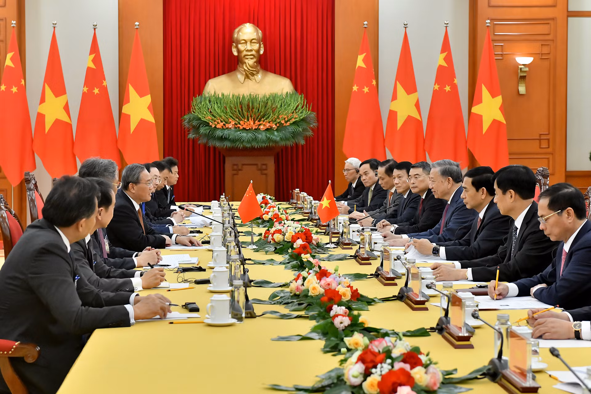 越共中央总书记、国家主席苏林会见中国国务院总理李强【组图】