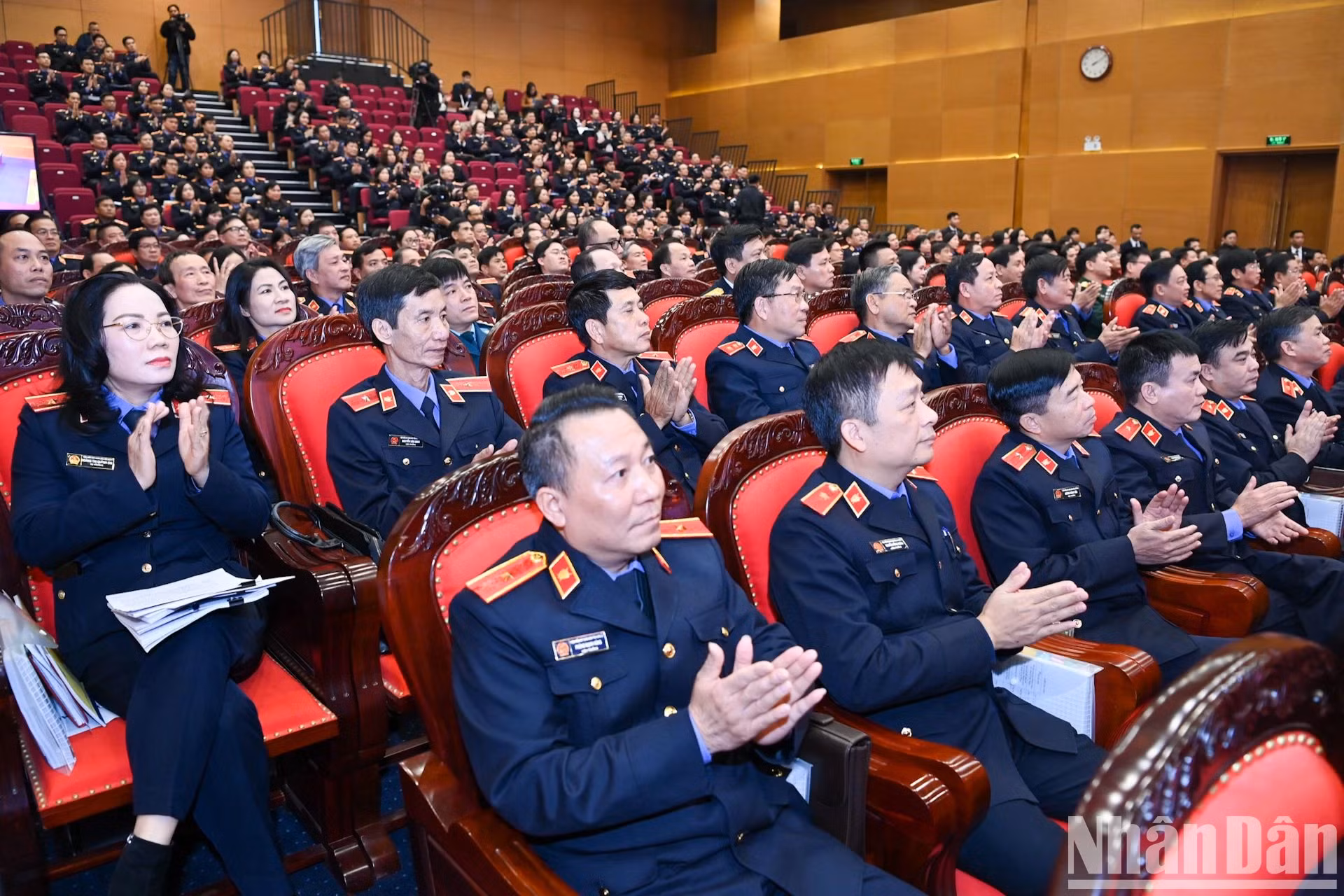 与会代表。