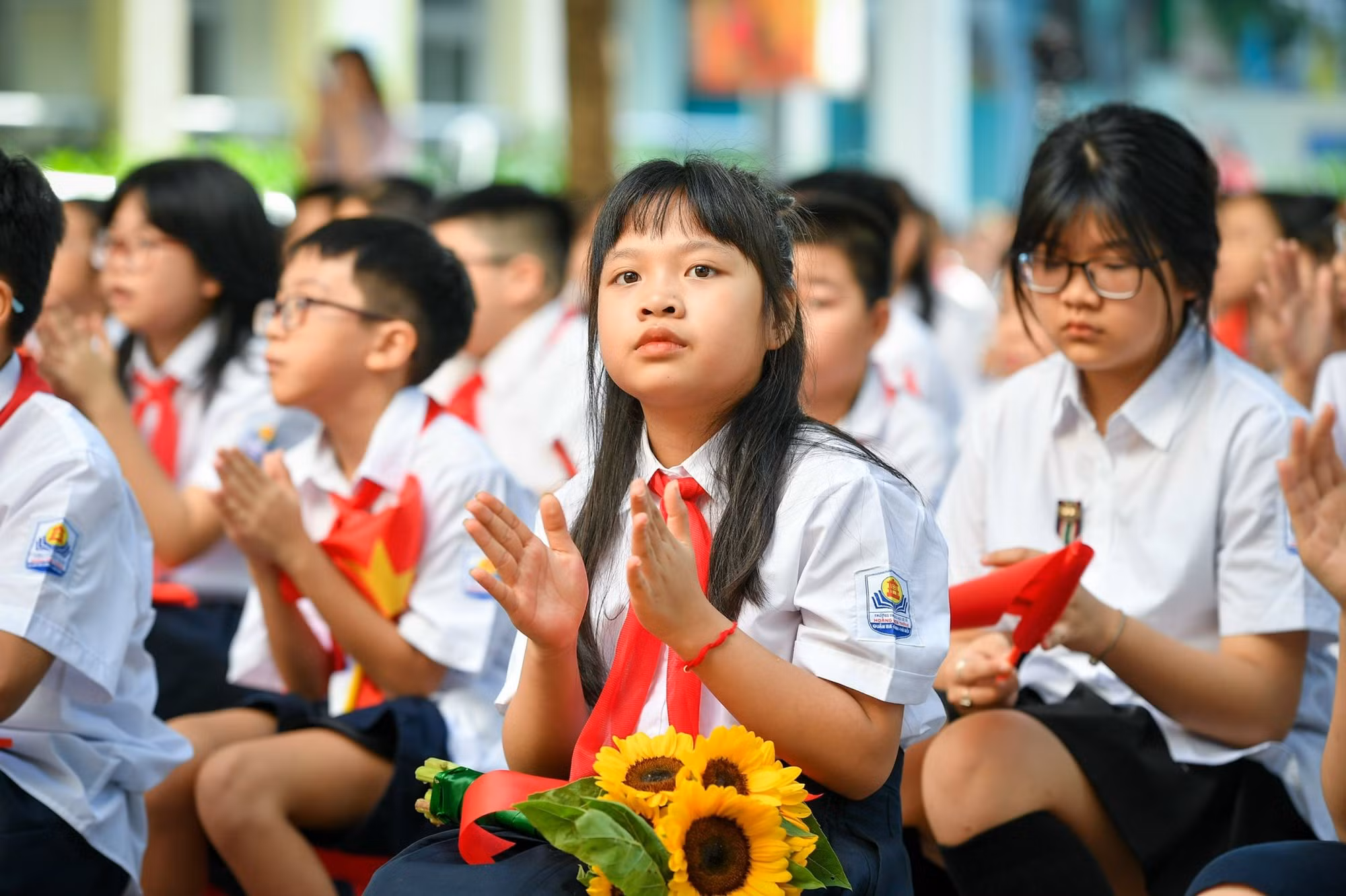 巴亭郡黃花探初中学校学生。