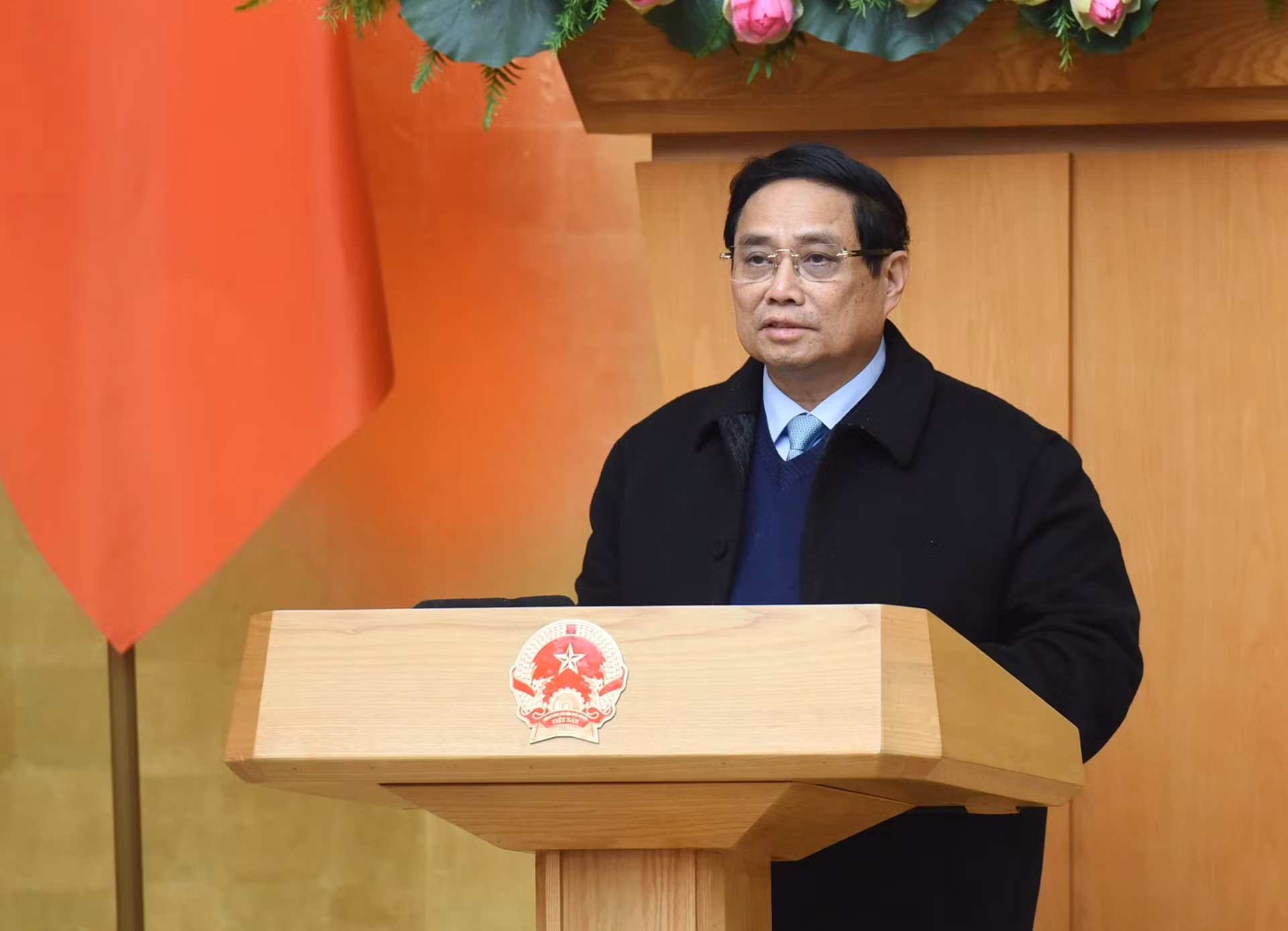 范明正总理发表讲话。