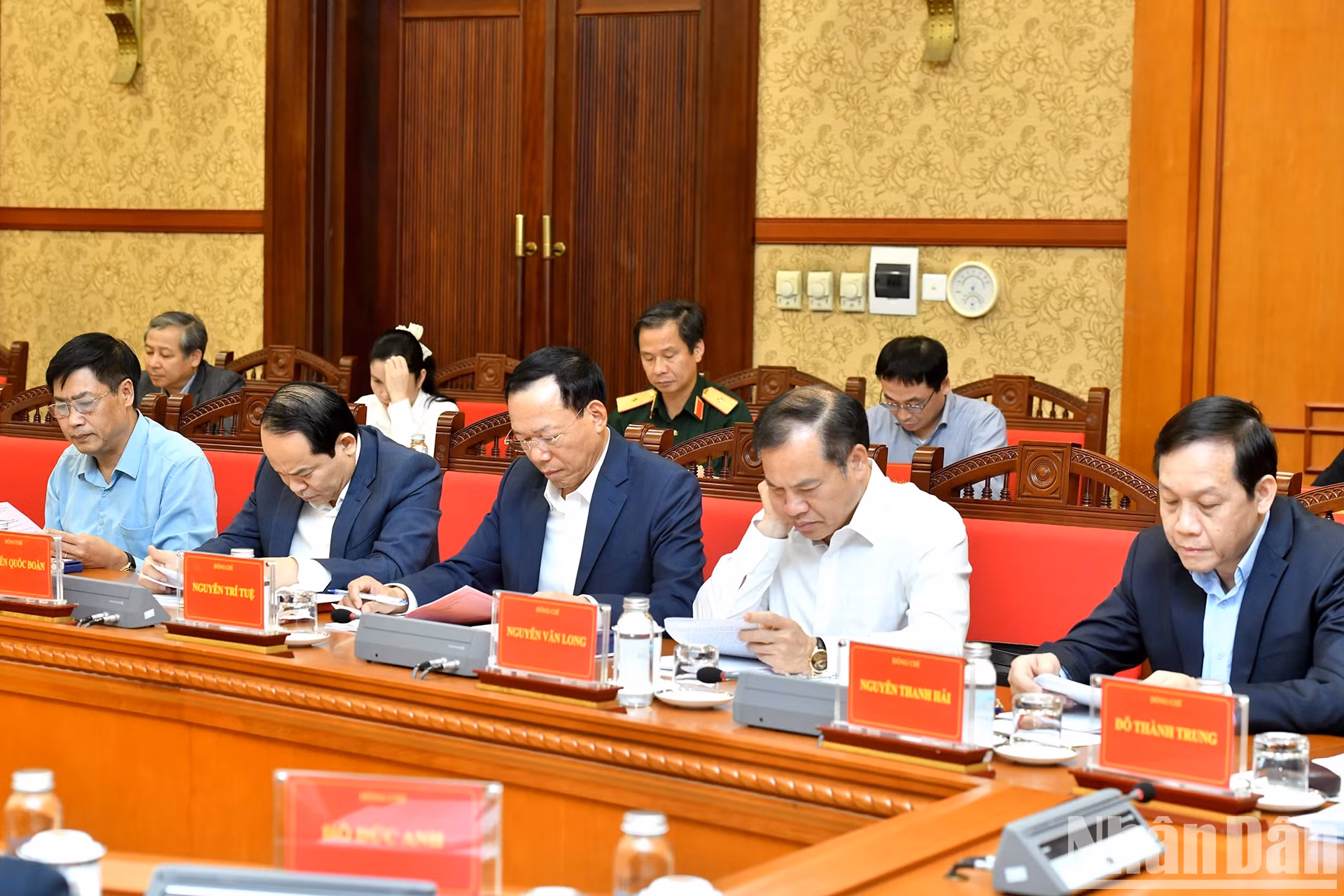 与会代表。