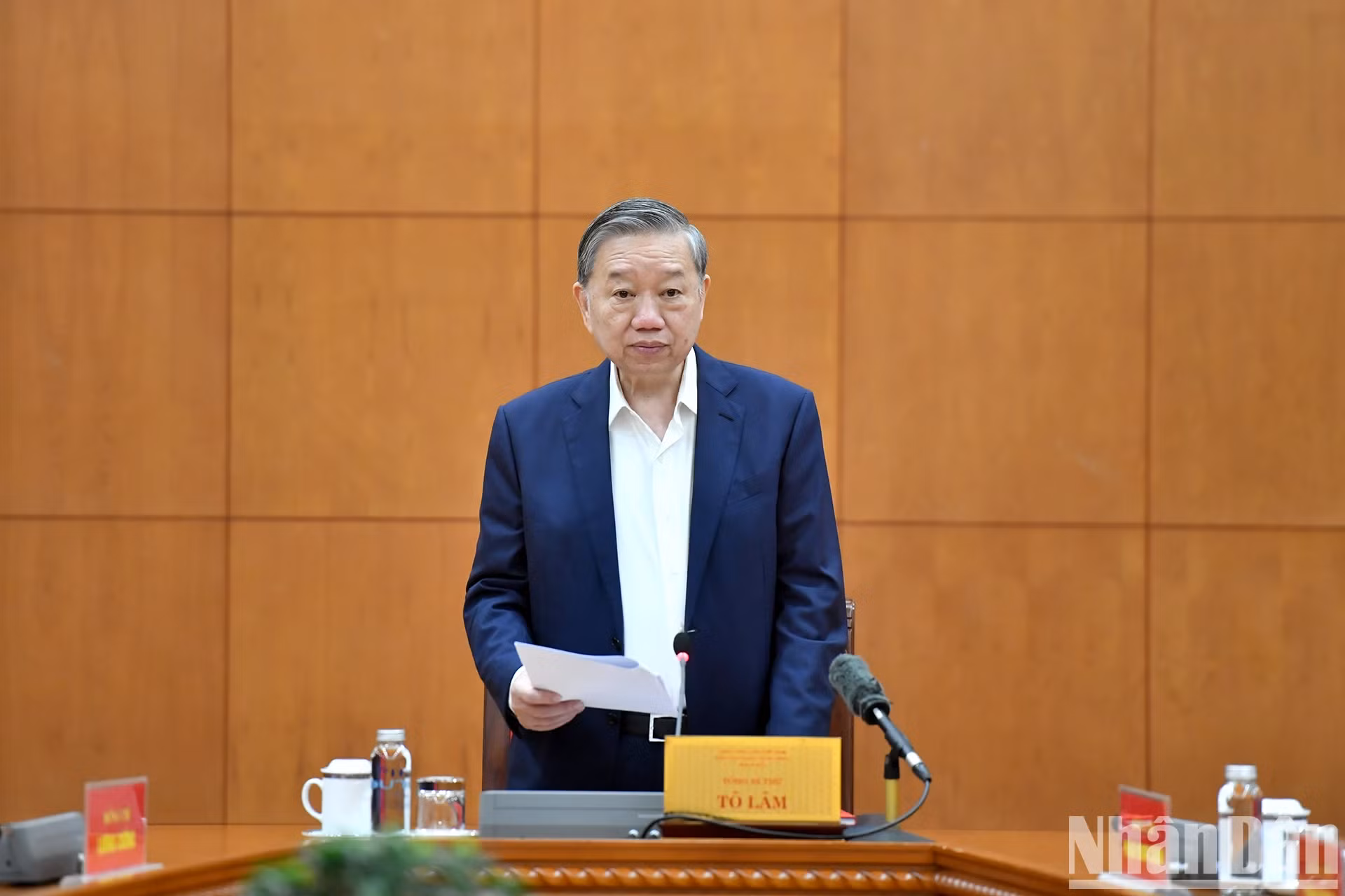 苏林总书记发表指导性讲话。