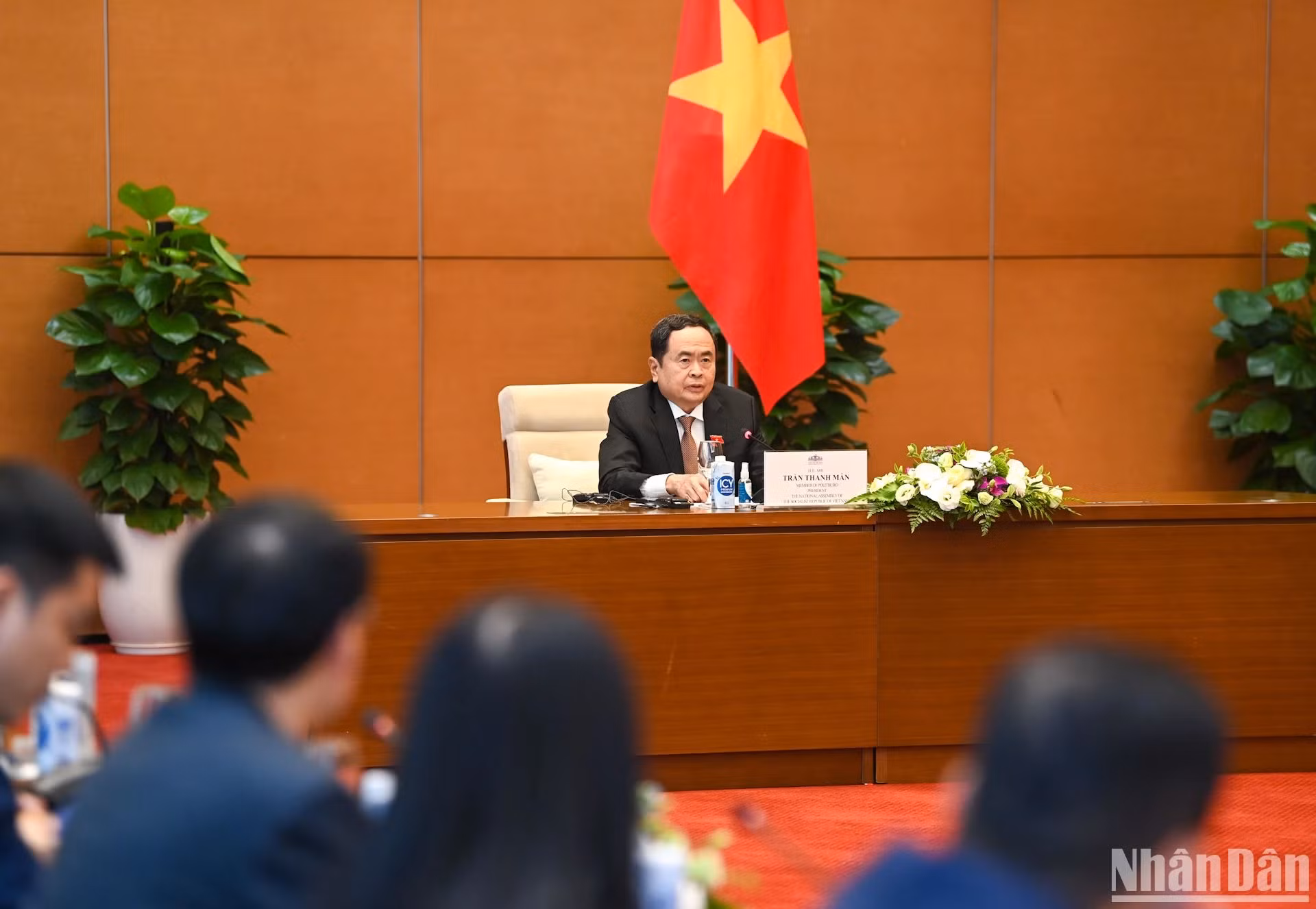 国会主席陈青敏致辞。