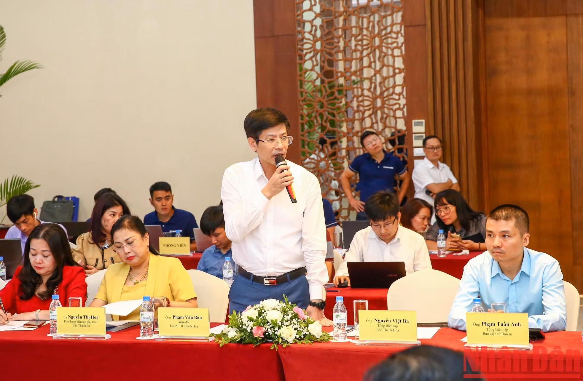 清化广播电视总台台长范文宝表示：目前，清化广播电视从内容和技术平台两方面都进行了数字化转型。 但是，这个过程需要获得职能机构的资源。