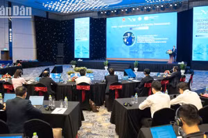 人工智能能力建设跨区域对话会再次彰显越南在全球数字合作进程中的积极主动作用和责任担当。（明维 摄）