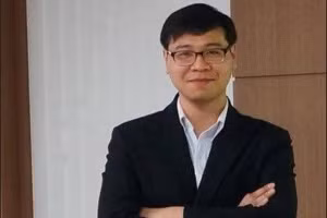 美国纽约AlchLight LLC公司首席执行官兼高级科学家吴志荣博士。（图片来源：越通社）