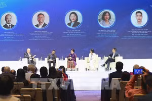 座谈会场景。（图片来源：越通社）