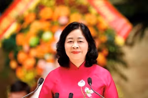 越南祖国阵线中央委员会主席裴氏明怀。