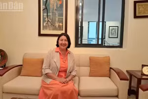 智利共和国驻越南特命全权大使纳斯利·伊莎贝尔·贝尔纳尔·普拉多。