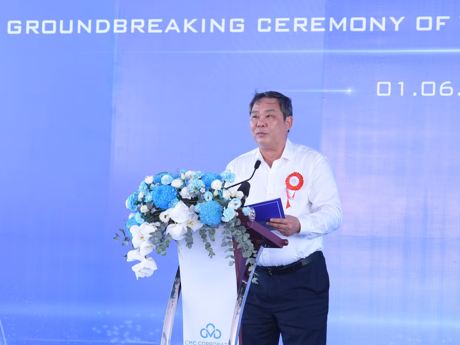 河内市人委会副主席黎鸿山在CMS创新空间综合体项目动工兴建仪式上发表讲话。