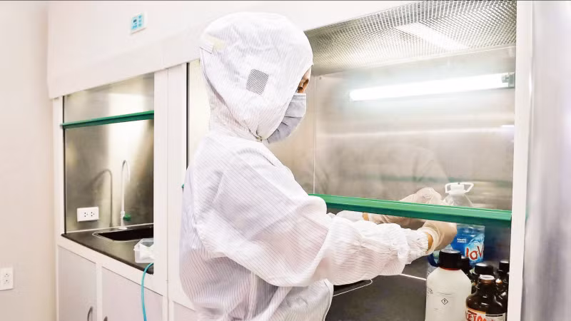 越南科学技术翰林院科研活动。（猛春 摄）