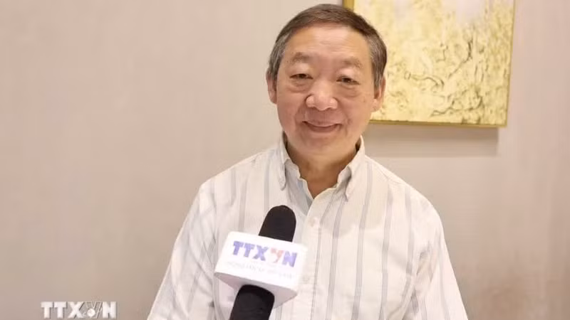 中国（昆明）南亚东南亚研究院名誉所长朱振明教授在越南国会主席陈青敏访华之际接受越通社驻华记者的采访。（图片来源：越通社）