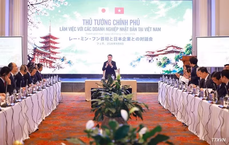 越南政府总理黎明兴与在越日本企业举行工作会议。