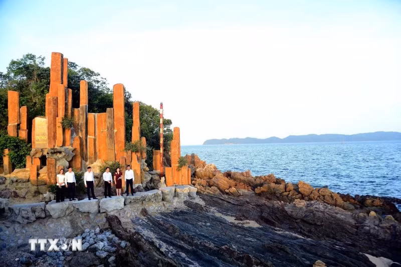 石柱岛——拜子龙湾上新的旅游目的地。（图片来源：越通社）