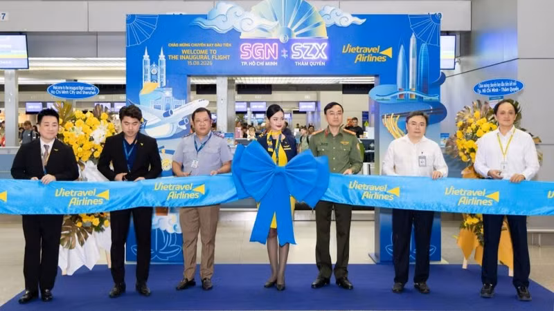 越游航空公司胡志明市（越南）—深圳（中国）直飞航线开通仪式。（图片来源：投资报）