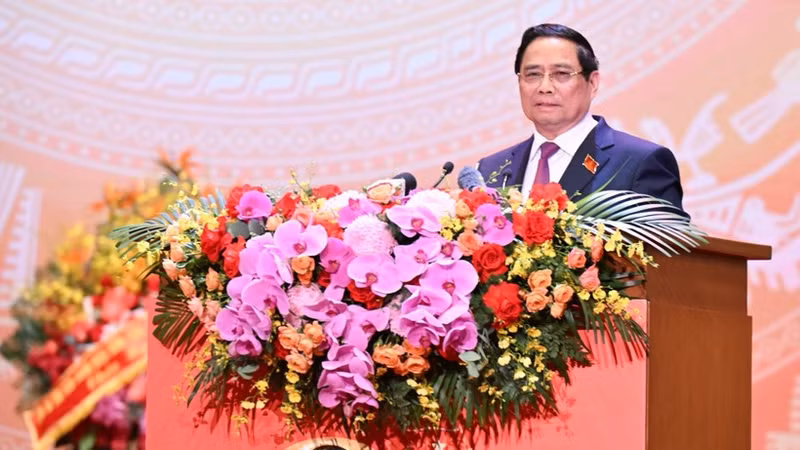 政府总理范明正。