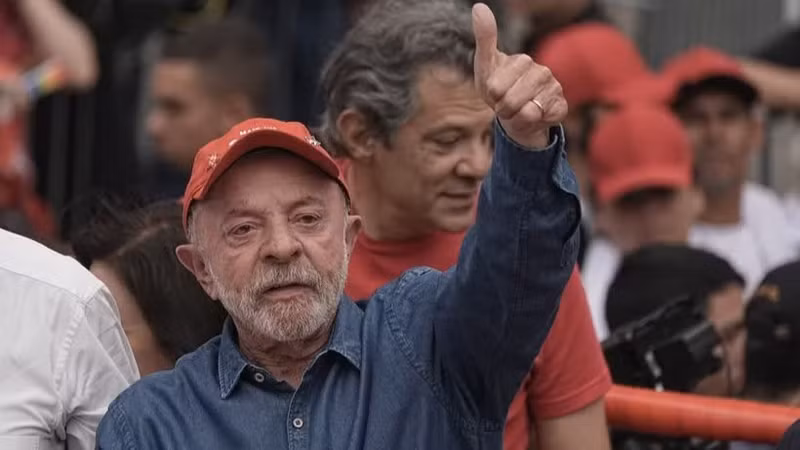 巴西总统路易斯·伊纳西奥·卢拉·达席尔瓦在2026年10月24日于圣保罗的竞选活动中。（图片来源：新华社/越通社）