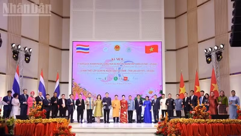 越南驻泰国孔敬总领事馆举行越南社会主义共和国国庆81周年暨越泰建交50周年纪念活动。