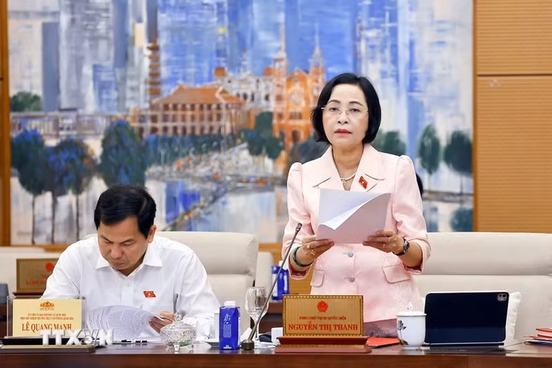 国会副主席阮氏清发表讲话。（图片来源：越通社）