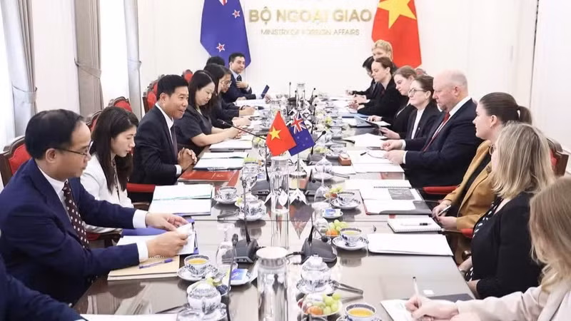 越南与新西兰外交部政治磋商在河内举行。