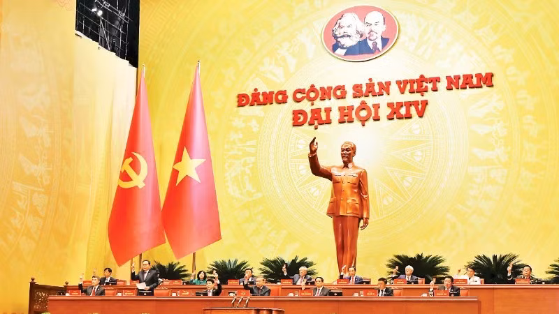 越共十四大预备会议主席团。（科原 摄）