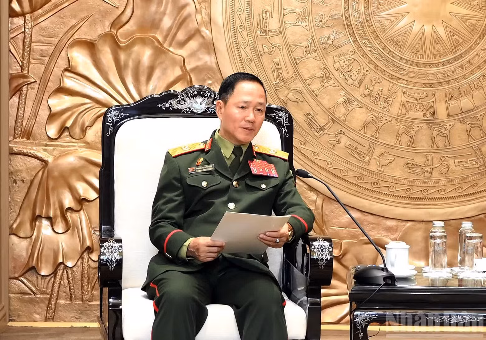 lao3.jpg