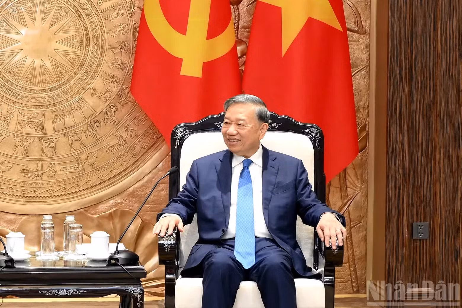 lao2.jpg