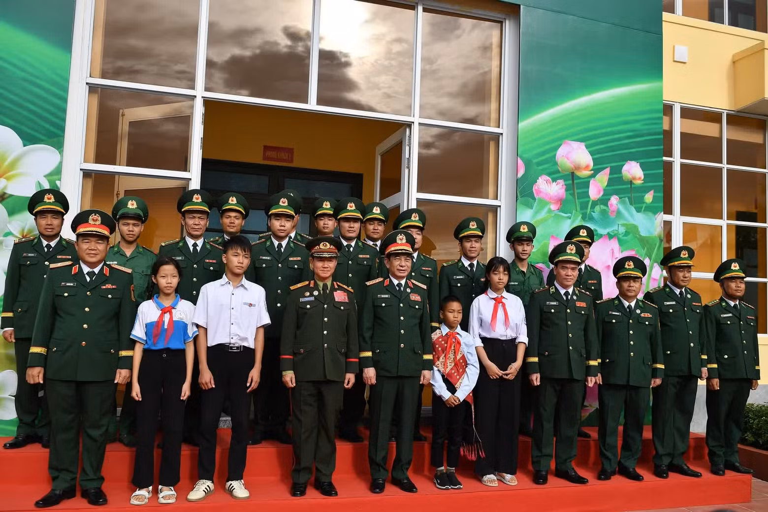 giao-luu-bien-gioi-viet-lao-107-3802.jpg