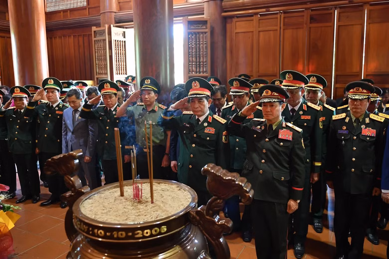 giao-luu-bien-gioi-viet-lao-107-5012.jpg