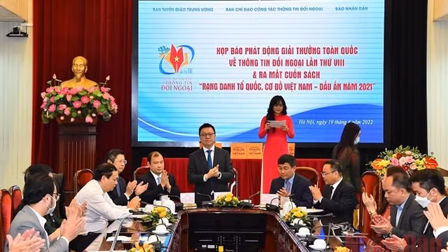 第八次全国对外新闻奖启动新闻发布会。