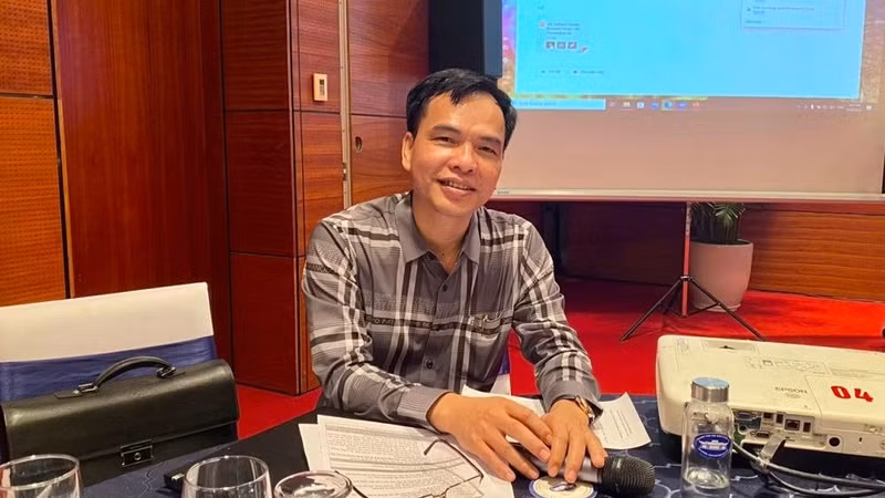 自然资源与环境战略政策研究院副院长梅世瓒出席专题讨论会。（图片来源：自然资源与环境报）