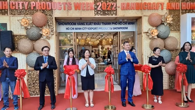 2022年手工艺品及木质家具展示周开幕式。