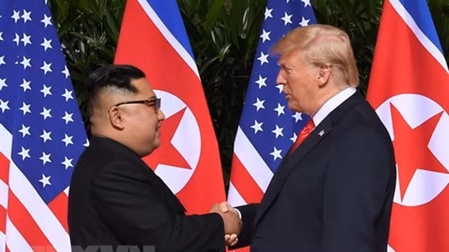 朝鲜领导人金正恩与美国总统特朗普。（图片来源：越通社）
