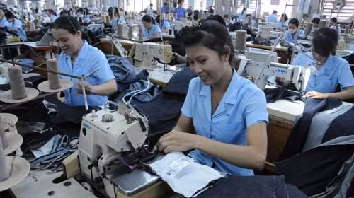 应确保女性劳动者的社会保障。 (Photo: 附图)