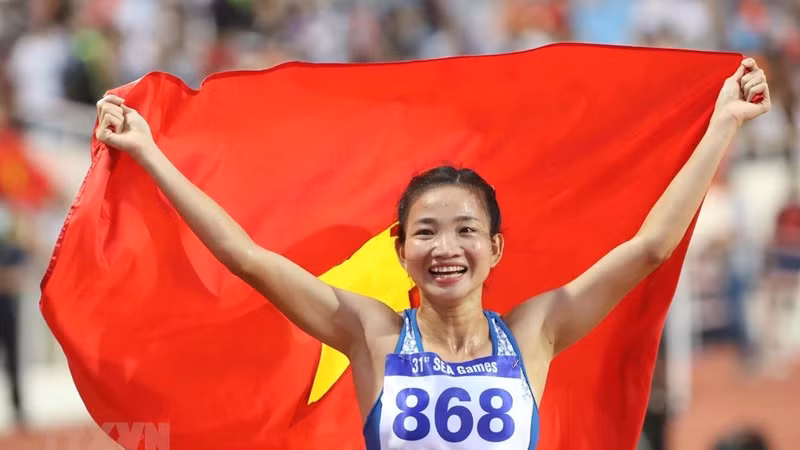 阮氏莺运动员以9分52秒44的成绩打破了她在上届东运会上创下的3000米障碍赛的纪录。（图片来源：越通社）