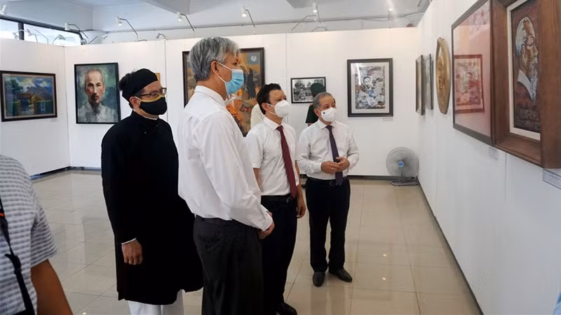 “胡伯伯——民族灵魂结晶”美术展。