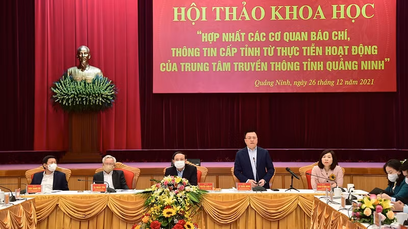 与会代表。