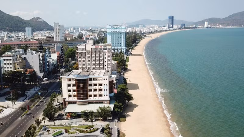 附图。