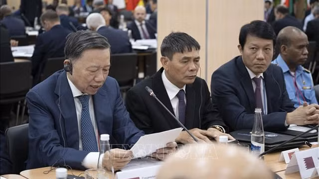 苏林部长发表讲话。（图片来源：越通社）