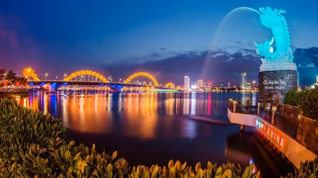 附图：岘港市的一角。