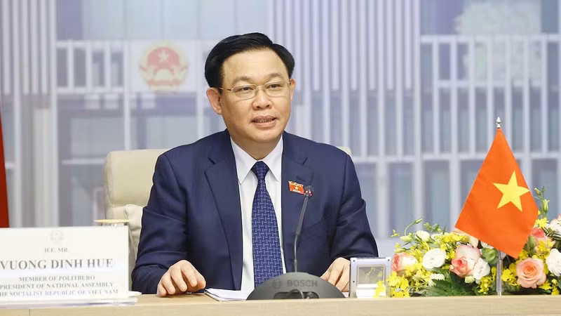 越南国会主席王廷惠率领越南国会高级代表团出席第42届东盟议会联盟大会。