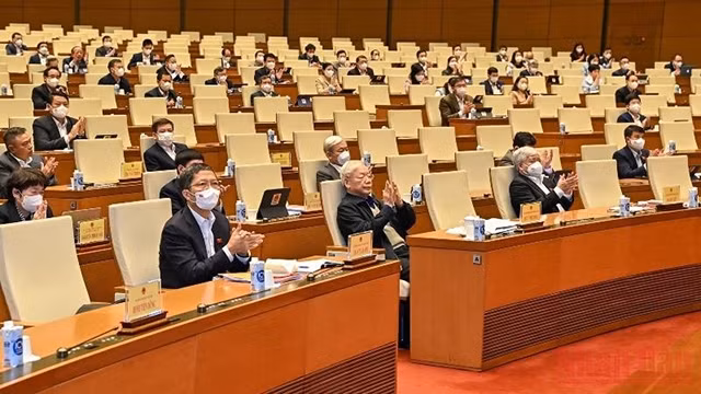 越共中央总书记阮富仲出席专职国会代表会议。