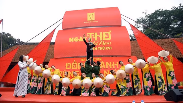 开幕式上的文艺表演节目之一。（图片来源：VOV）