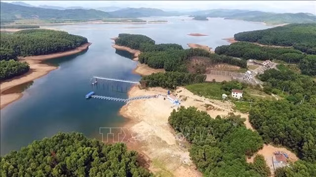 附图。