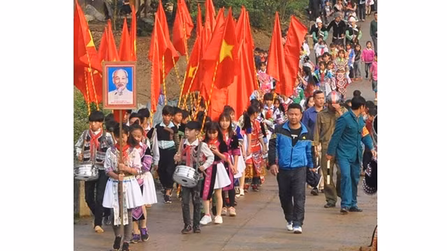 安沛省文安县纳侯乡蒙族的森林祭祀仪式。（图片来源：VOV）
